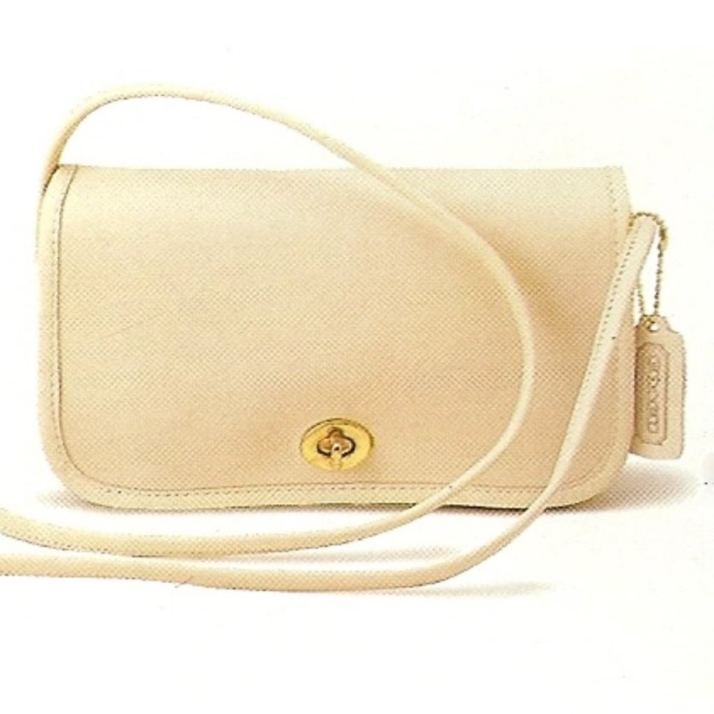Coach Dinky 9375 in “Putty” • Made in Costa Rica
